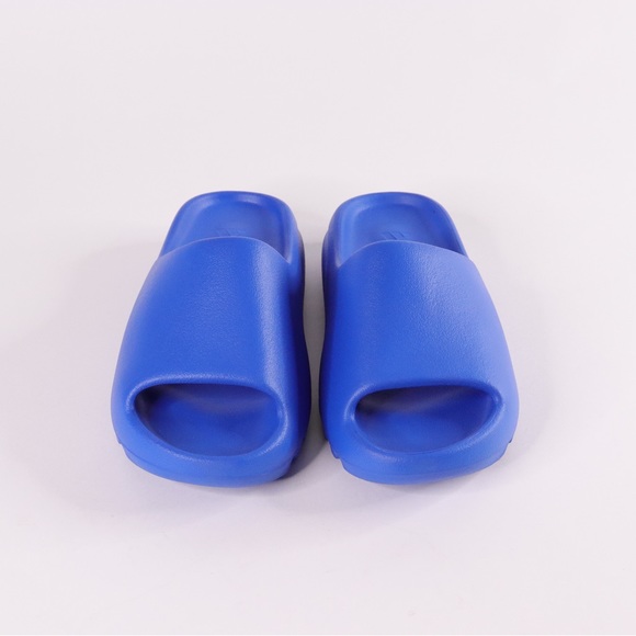 ♦️SOLD♦️YEEZY SLIDES AZURE - Picture 5 of 7